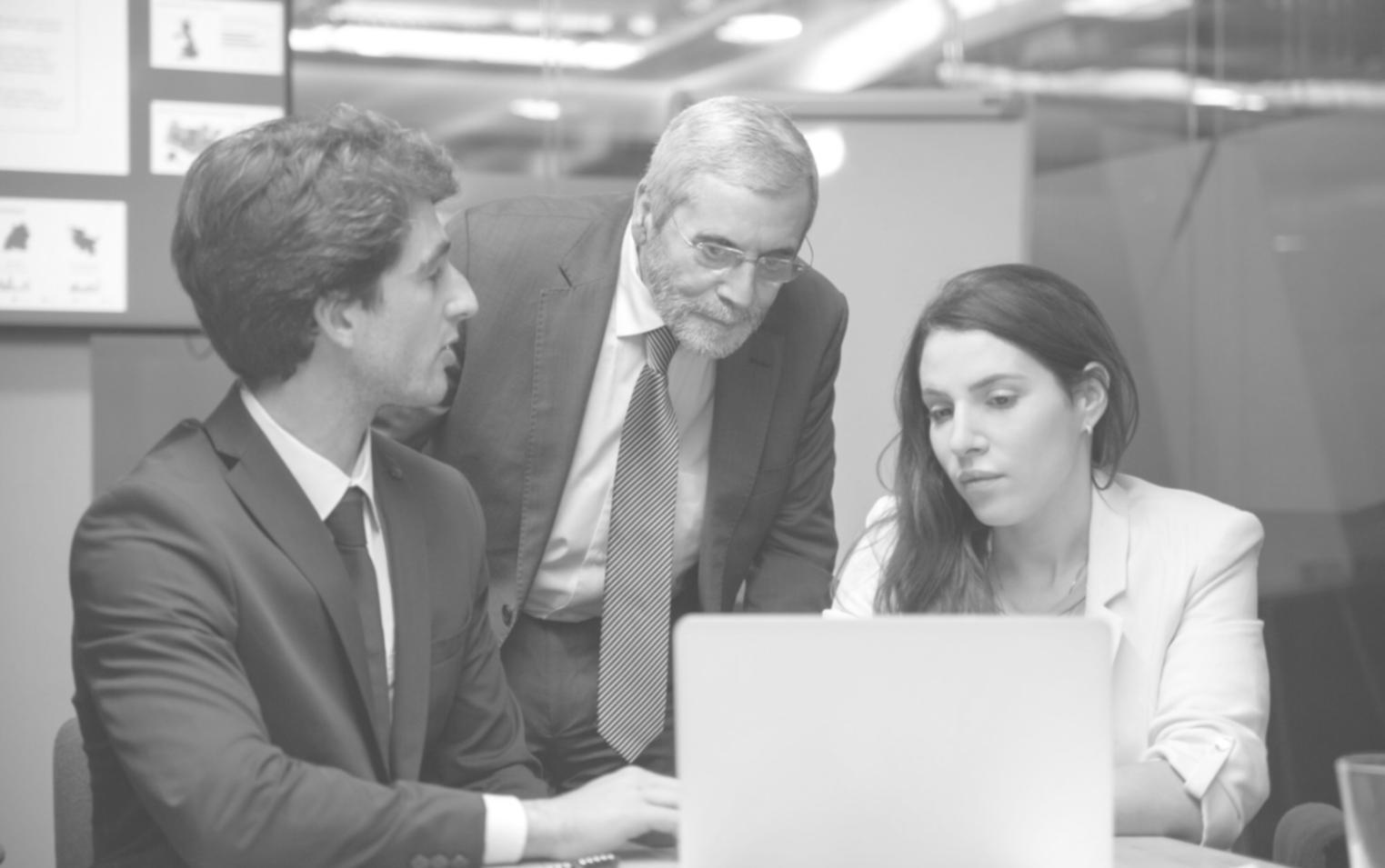 Seguimiento personalizado y consultas financieras continuadas