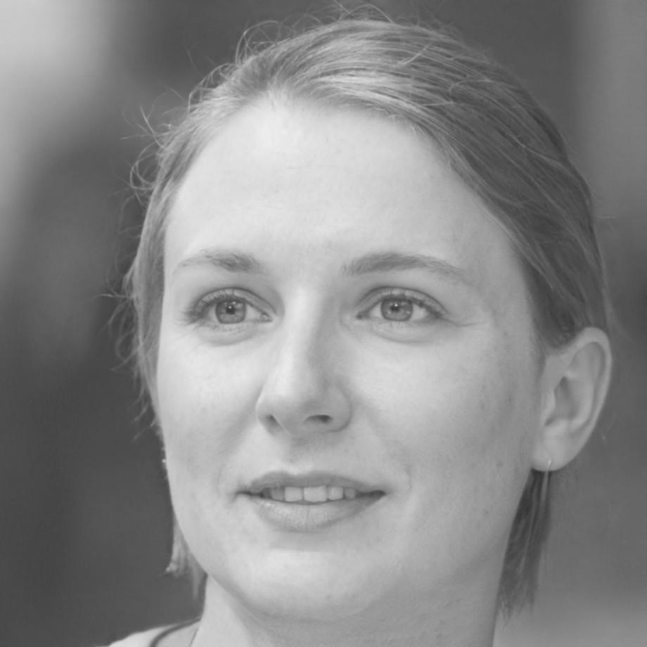 Retrato profesional de Remedios Santamaría